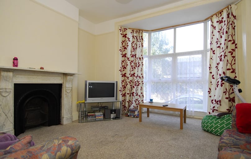 Napier Terrace, Flat 1, Mutley, Plymouth - Image 1